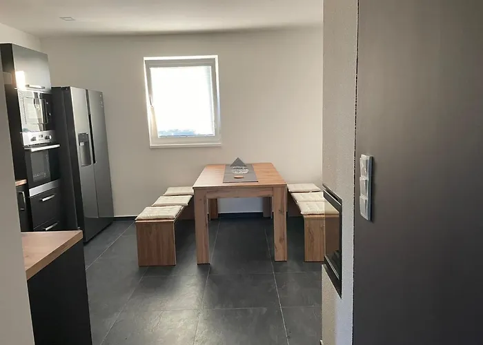 Vilka Petra Pod Bezdezem * Bela pod Bezdezem